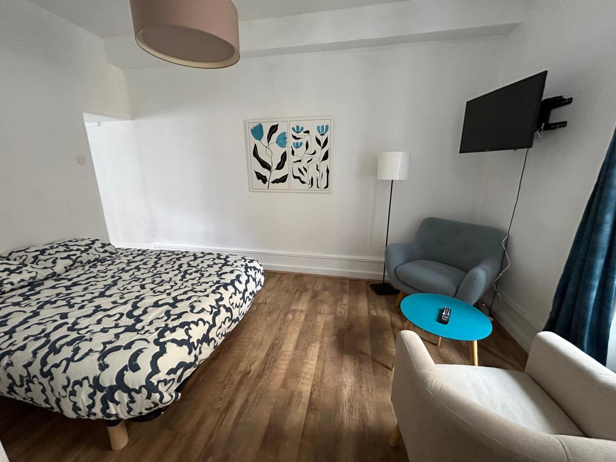 Thizy-les-Bourgs Appartement Cosy Charme Ancien מראה חיצוני תמונה